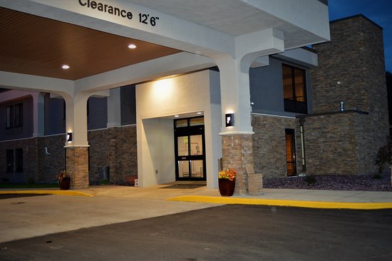 Country Inn & Suites By Radisson, La Crosse, WI
