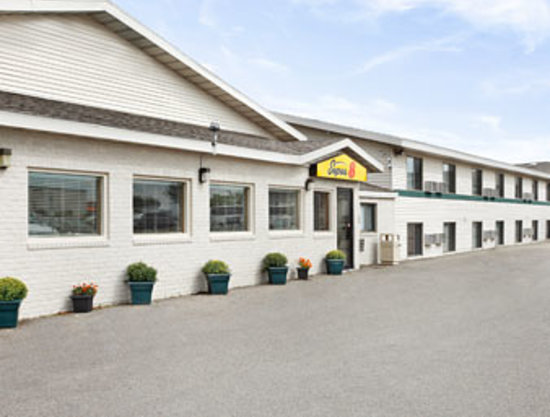 Bison Inn and Suites