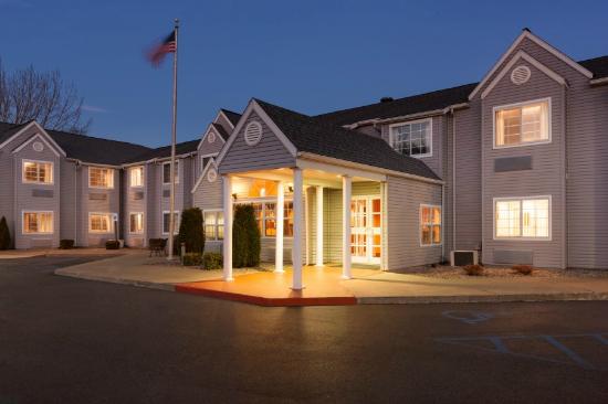 Microtel Inn by Wyndham Albany Airport