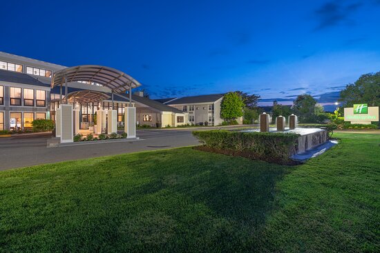 Holiday Inn Cape Cod - Hyannis by IHG