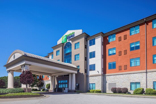 Holiday Inn Express & Suites Kansas City Airport