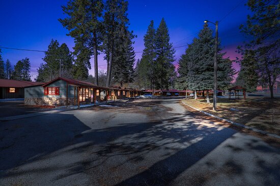 Cedar Village Motel & Rv Park