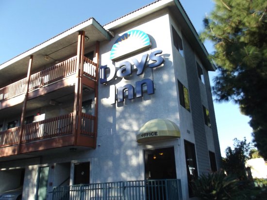 Days Inn by Wyndham Anaheim West