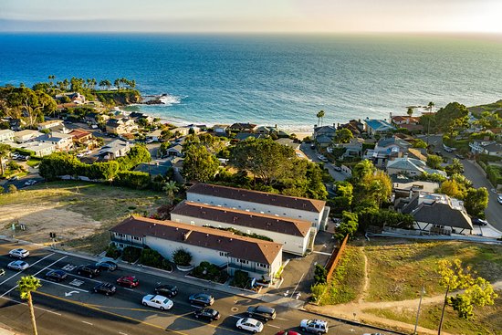 Crescent Bay Inn