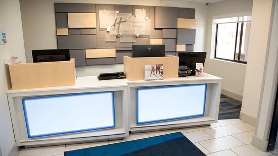 Holiday Inn Express & Suites Colorado Springs North by IHG