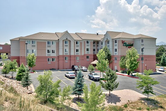 Mcm Eleganté Suites