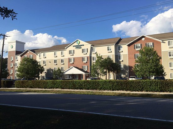 Select Suites Fort Myers - Northeast