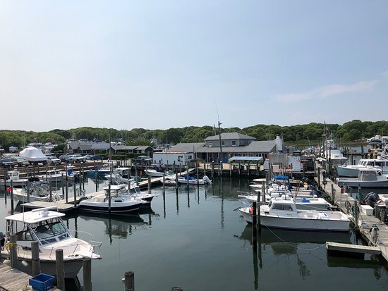 Snug Harbor Motel & Marina