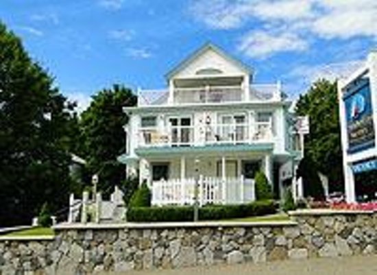 Studio East Motel