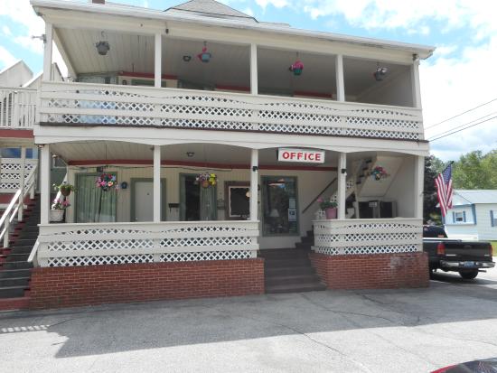 Northern Peak Motor Inn