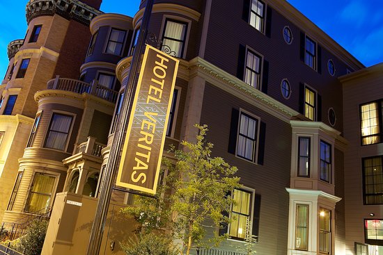 Hotel Veritas