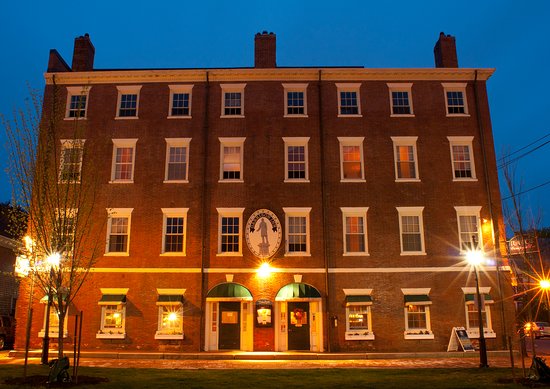 Garrison Inn Boutique Hotel