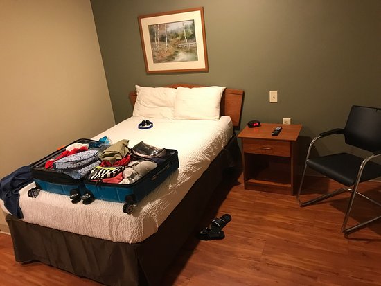 WoodSpring Suites