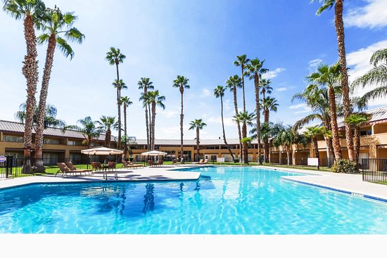 Days Inn by Wyndham Bakersfield