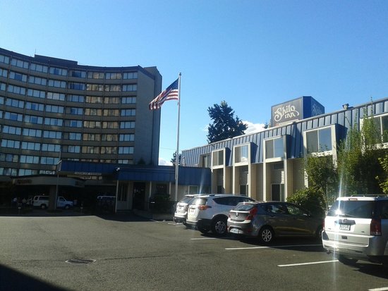 District Hotel by OYO Portland Convention Center