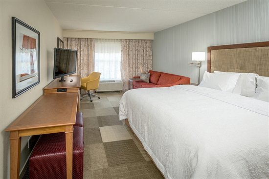 Lakeville Inn