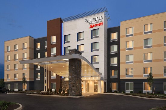 Fairfield by Marriott Inn & Suites Lancaster East at The Outlets