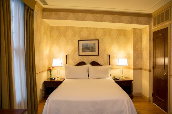 Penn's View Hotel