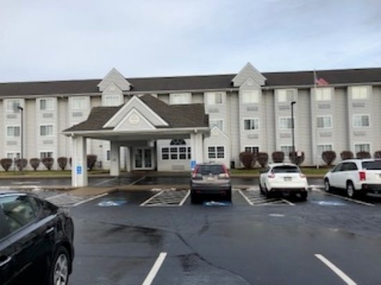 Microtel Inn & Suites by Wyndham Pittsburgh Airport