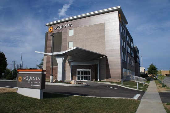La Quinta Inn & Suites by Wyndham Bloomington