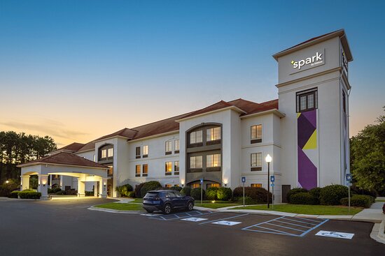 Spark by Hilton Savannah Airport