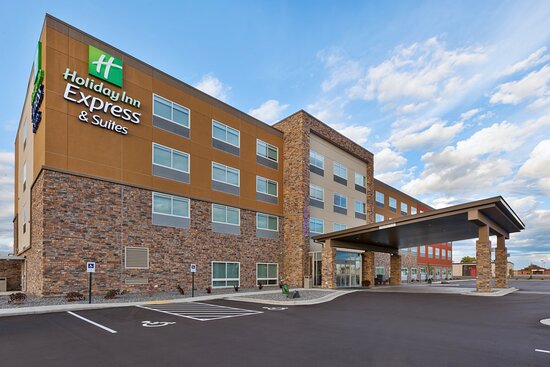 Holiday Inn Express & Suites Eau Claire West I-94 by IHG