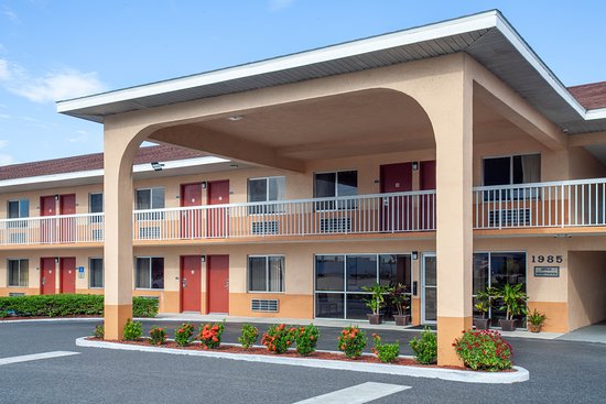 Howard Johnson by Wyndham Vero Beach/I-95