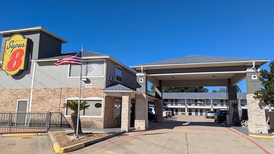 Platinum Inn and Suites