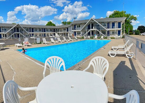Gables Motel
