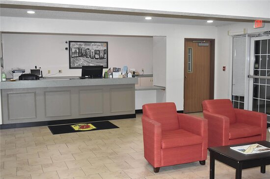 Super 8 by Wyndham Carthage