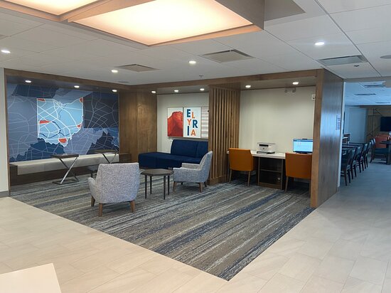 Holiday Inn Express & Suites Elyria By IHG